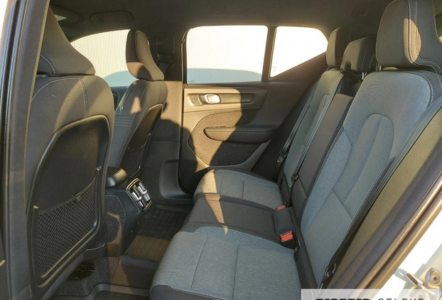 Volvo XC 40 cena 119900 przebieg: 122000, rok produkcji 2020 z Węgorzyno małe 301